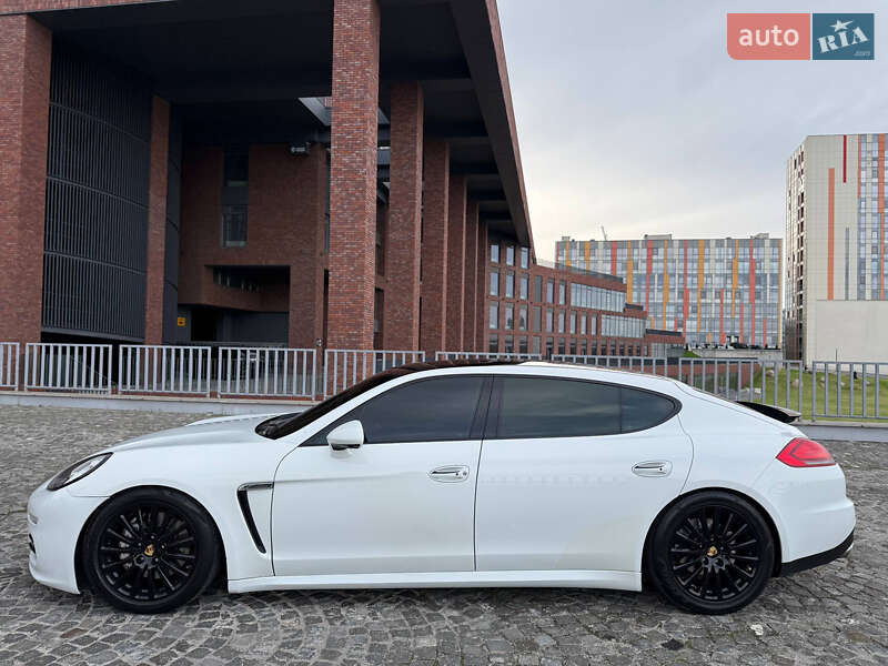 Фастбэк Porsche Panamera 2013 в Киеве фото 4 Фастбэк Porsche Panamera 2013 в Киеве