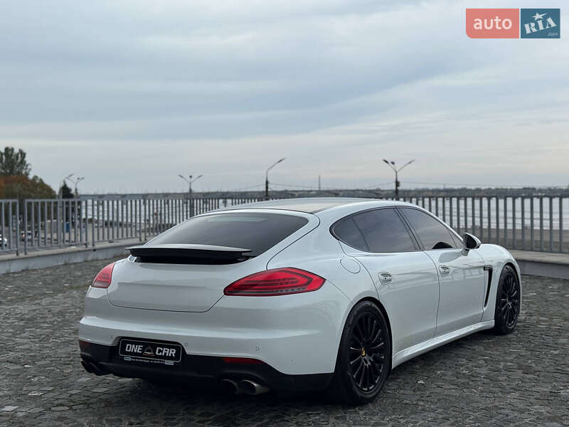 Фастбэк Porsche Panamera 2013 в Киеве фото 8 Фастбэк Porsche Panamera 2013 в Киеве
