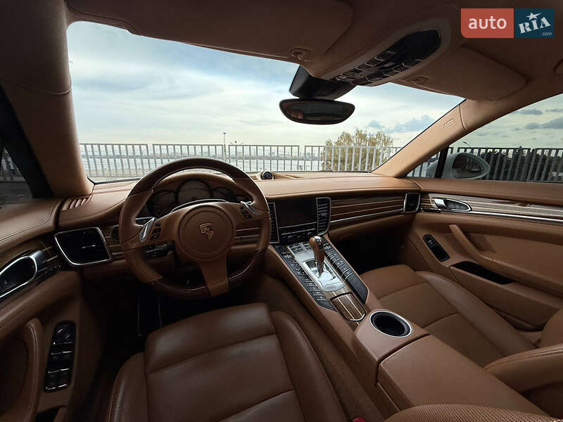 Фастбэк Porsche Panamera 2013 в Киеве фото 24 Фастбэк Porsche Panamera 2013 в Киеве