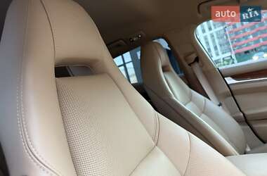 Фастбэк Porsche Panamera 2013 в 