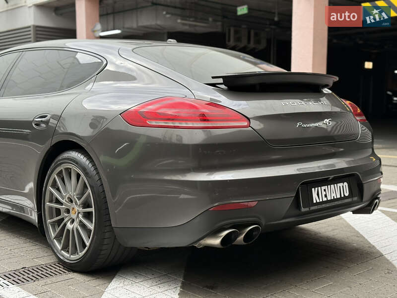 Фастбэк Porsche Panamera 2014 в Киеве фото 7 Фастбэк Porsche Panamera 2014 в Киеве