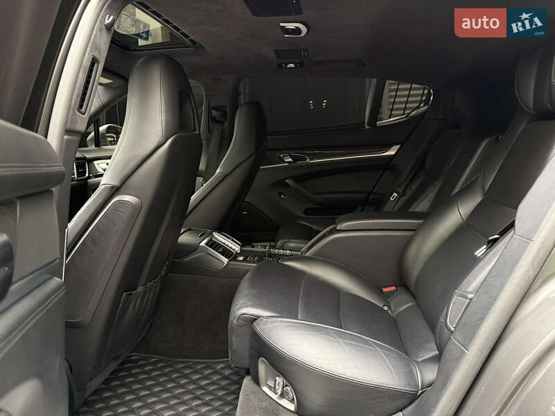 Фастбэк Porsche Panamera 2014 в Киеве фото 23 Фастбэк Porsche Panamera 2014 в Киеве