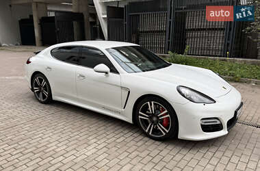 Фастбэк Porsche Panamera 2012 в 