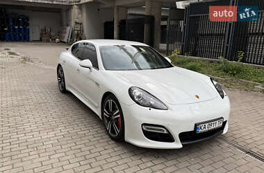 Фастбэк Porsche Panamera 2012 в 