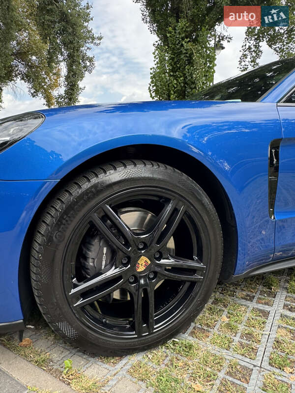 Фастбек Porsche Panamera 2018 в Києві фото 4 Фастбек Porsche Panamera 2018 в Києві