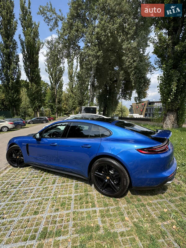 Фастбек Porsche Panamera 2018 в Києві фото 6 Фастбек Porsche Panamera 2018 в Києві