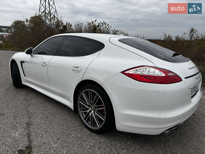 Фастбек Porsche Panamera 2010 в Харкові