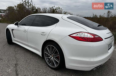 Фастбек Porsche Panamera 2010 в 
