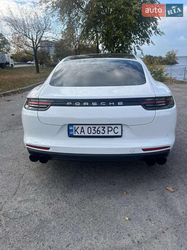 Фастбэк Porsche Panamera 2018 в Днепре