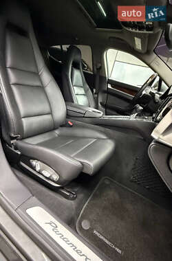 Фастбэк Porsche Panamera 2013 в 