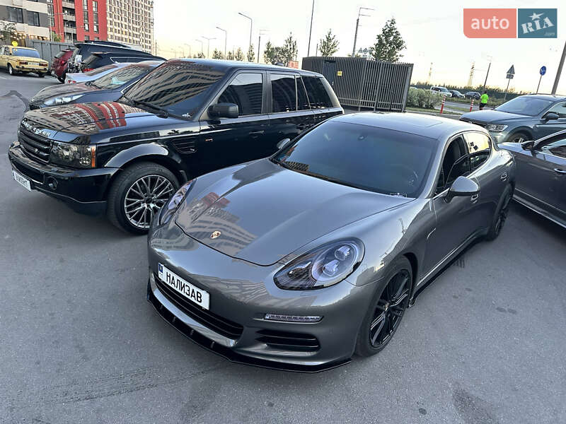 Фастбек Porsche Panamera 2013 в Києві фото 26 Фастбек Porsche Panamera 2013 в Києві