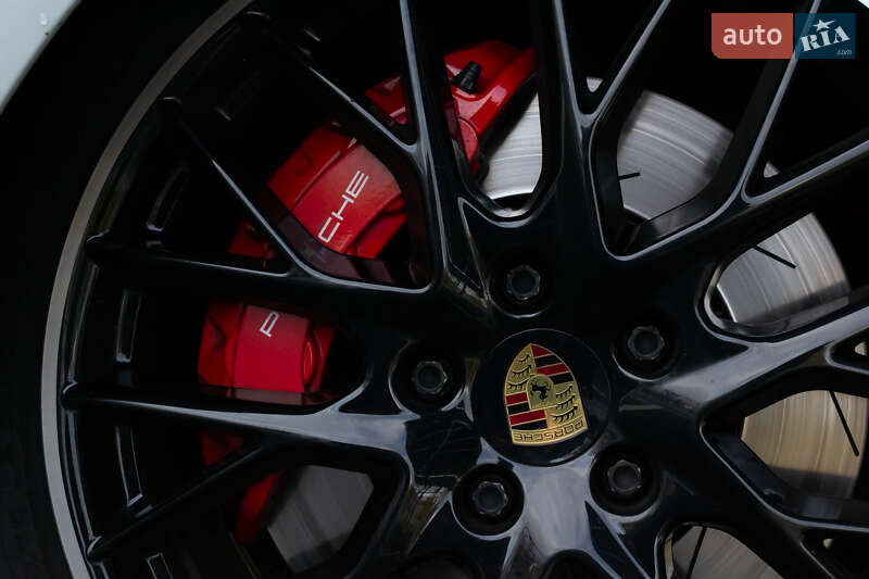 Фастбек Porsche Panamera 2019 в Києві