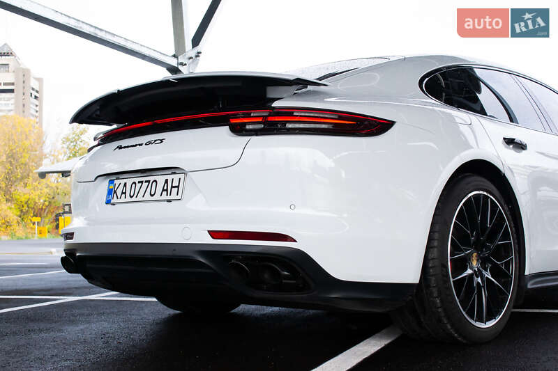 Фастбек Porsche Panamera 2019 в Києві