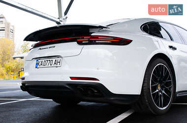 Фастбек Porsche Panamera 2019 в  фото 8 Фастбек Porsche Panamera 2019 в