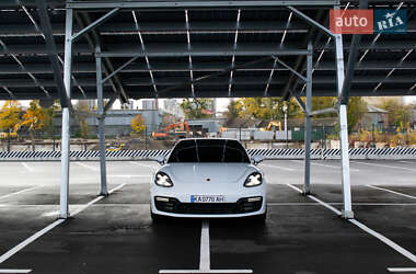 Фастбек Porsche Panamera 2019 в  фото 30 Фастбек Porsche Panamera 2019 в