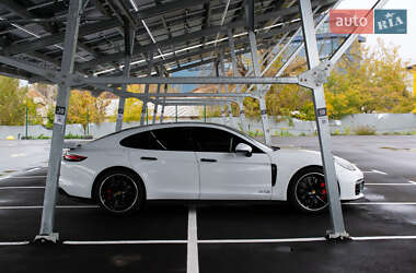 Фастбек Porsche Panamera 2019 в  фото 40 Фастбек Porsche Panamera 2019 в