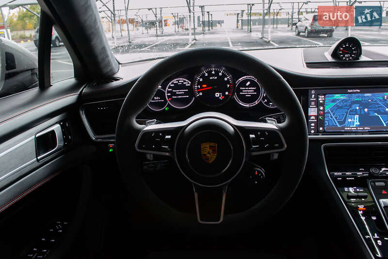 Фастбек Porsche Panamera 2019 в Києві