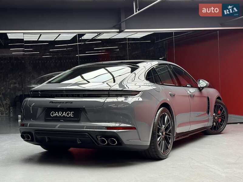 Фастбек Porsche Panamera 2025 в Києві