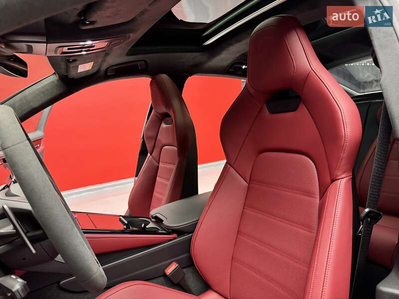 Фастбек Porsche Panamera 2025 в Києві