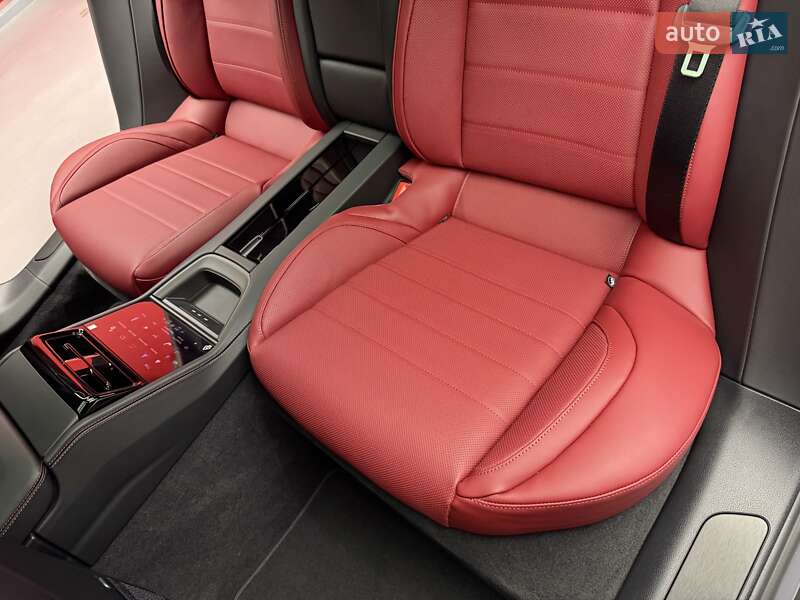 Фастбек Porsche Panamera 2025 в Києві