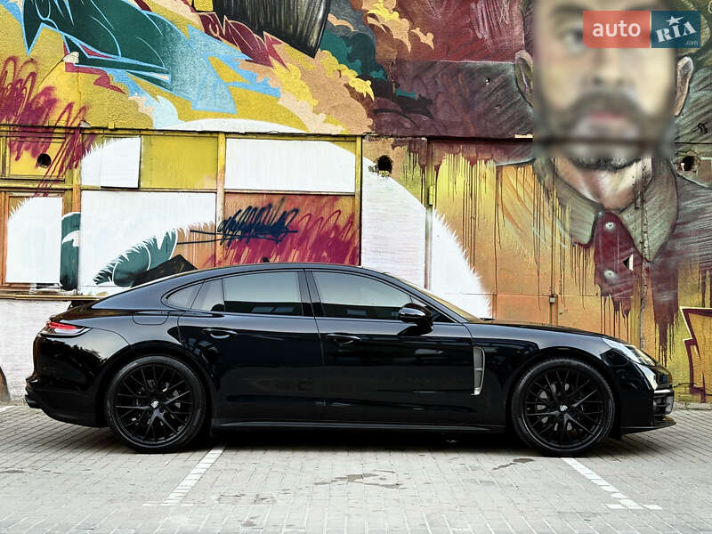 Фастбэк Porsche Panamera 2022 в Киеве фото 7 Фастбэк Porsche Panamera 2022 в Киеве