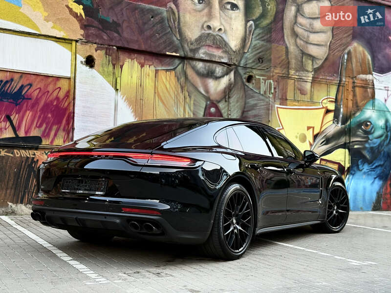 Фастбэк Porsche Panamera 2022 в Киеве фото 11 Фастбэк Porsche Panamera 2022 в Киеве