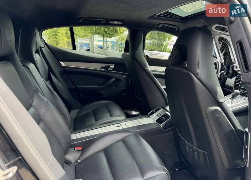 Фастбэк Porsche Panamera 2011 в Киеве фото 14 Фастбэк Porsche Panamera 2011 в Киеве