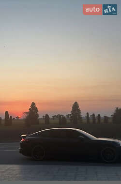 Фастбэк Porsche Panamera 2018 в Днепре Фастбэк Porsche Panamera 2018 в Днепре