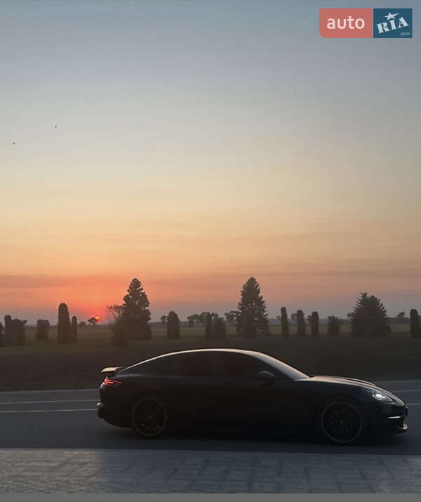 Porsche Panamera 2018