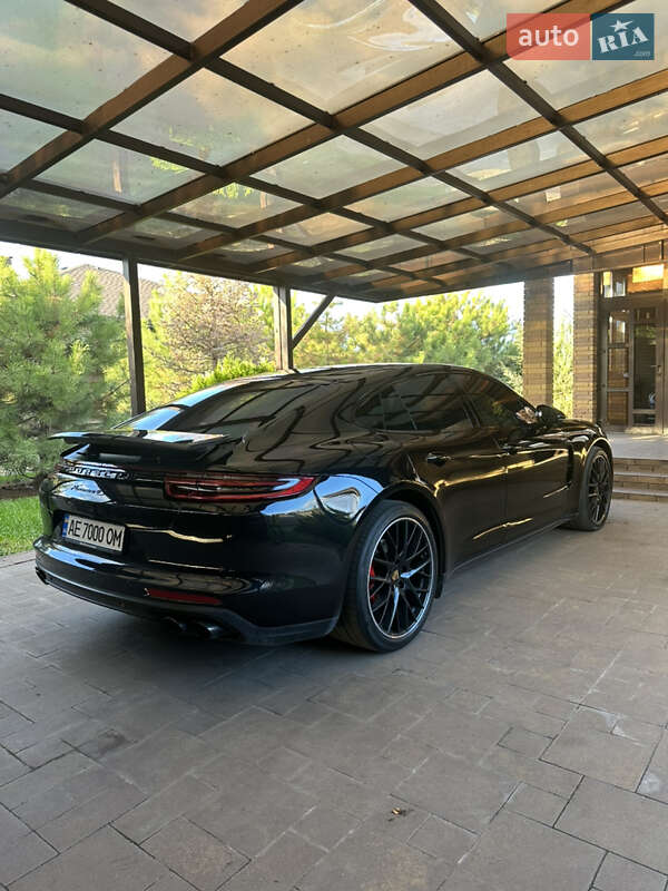 Фастбэк Porsche Panamera 2018 в Днепре фото 4 Фастбэк Porsche Panamera 2018 в Днепре