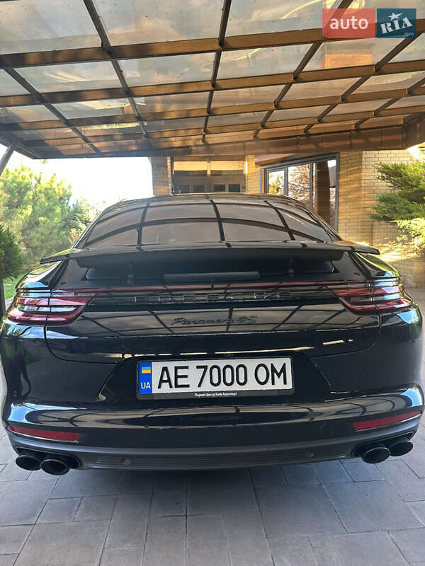 Фастбэк Porsche Panamera 2018 в Днепре фото 6 Фастбэк Porsche Panamera 2018 в Днепре
