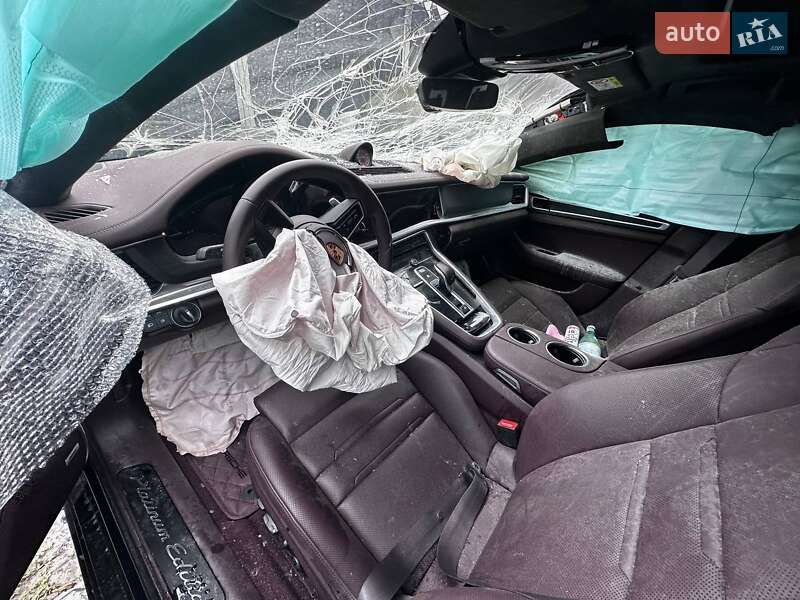 Фастбэк Porsche Panamera 2023 в Одессе