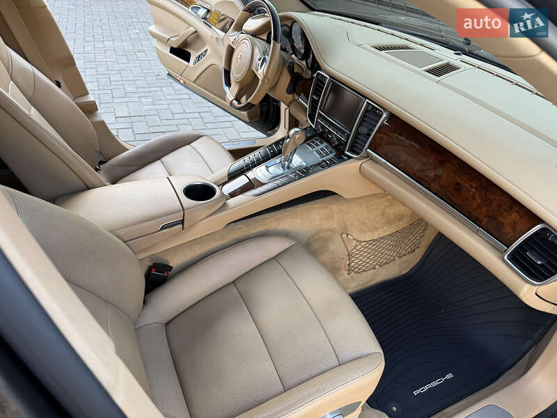 Фастбек Porsche Panamera 2011 в Кривому Розі фото 27 Фастбек Porsche Panamera 2011 в Кривому Розі