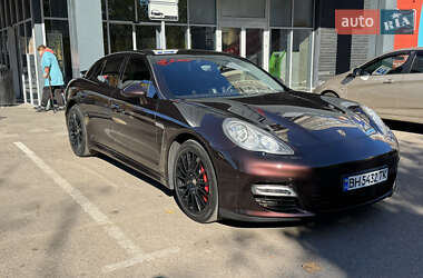 Фастбэк Porsche Panamera 2011 в Одессе