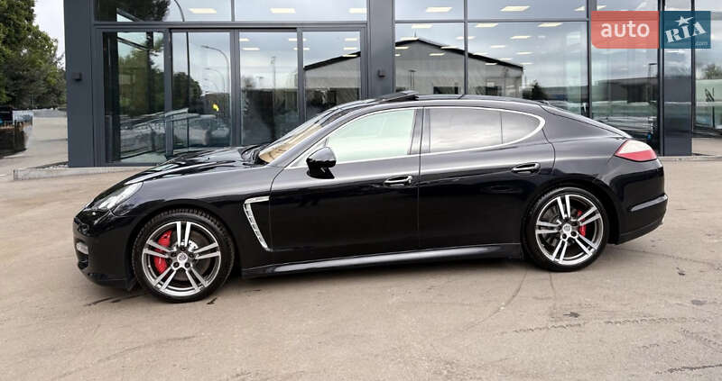 Фастбэк Porsche Panamera 2011 в Черкассах