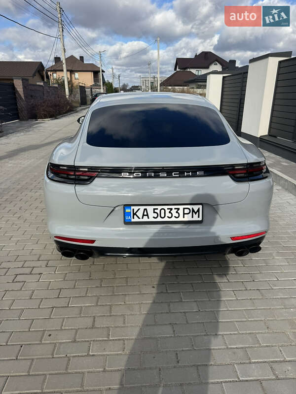 Фастбек Porsche Panamera 2017 в Києві