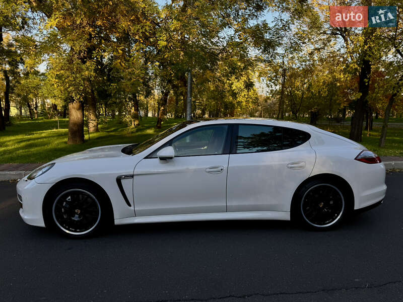Фастбек Porsche Panamera 2012 в Одесі фото 3 Фастбек Porsche Panamera 2012 в Одесі