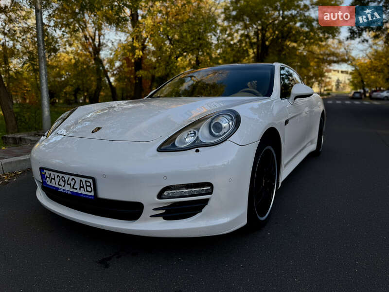 Фастбек Porsche Panamera 2012 в Одесі фото 24 Фастбек Porsche Panamera 2012 в Одесі