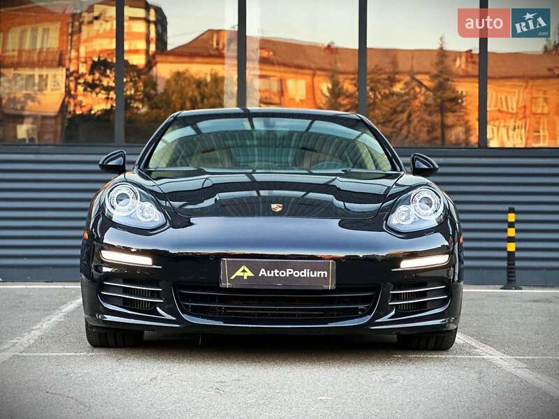 Фастбек Porsche Panamera 2015 в Києві фото 2 Фастбек Porsche Panamera 2015 в Києві