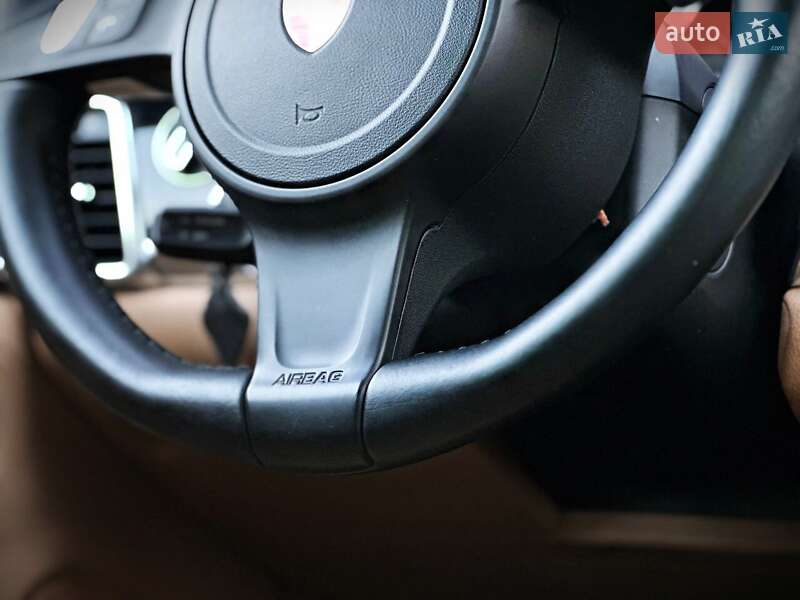 Фастбек Porsche Panamera 2015 в Києві фото 40 Фастбек Porsche Panamera 2015 в Києві