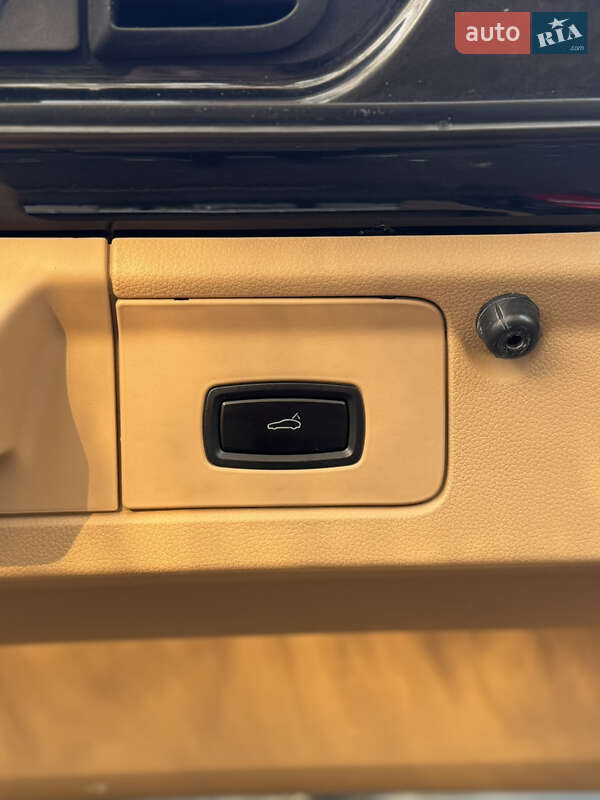 Фастбек Porsche Panamera 2012 в Києві