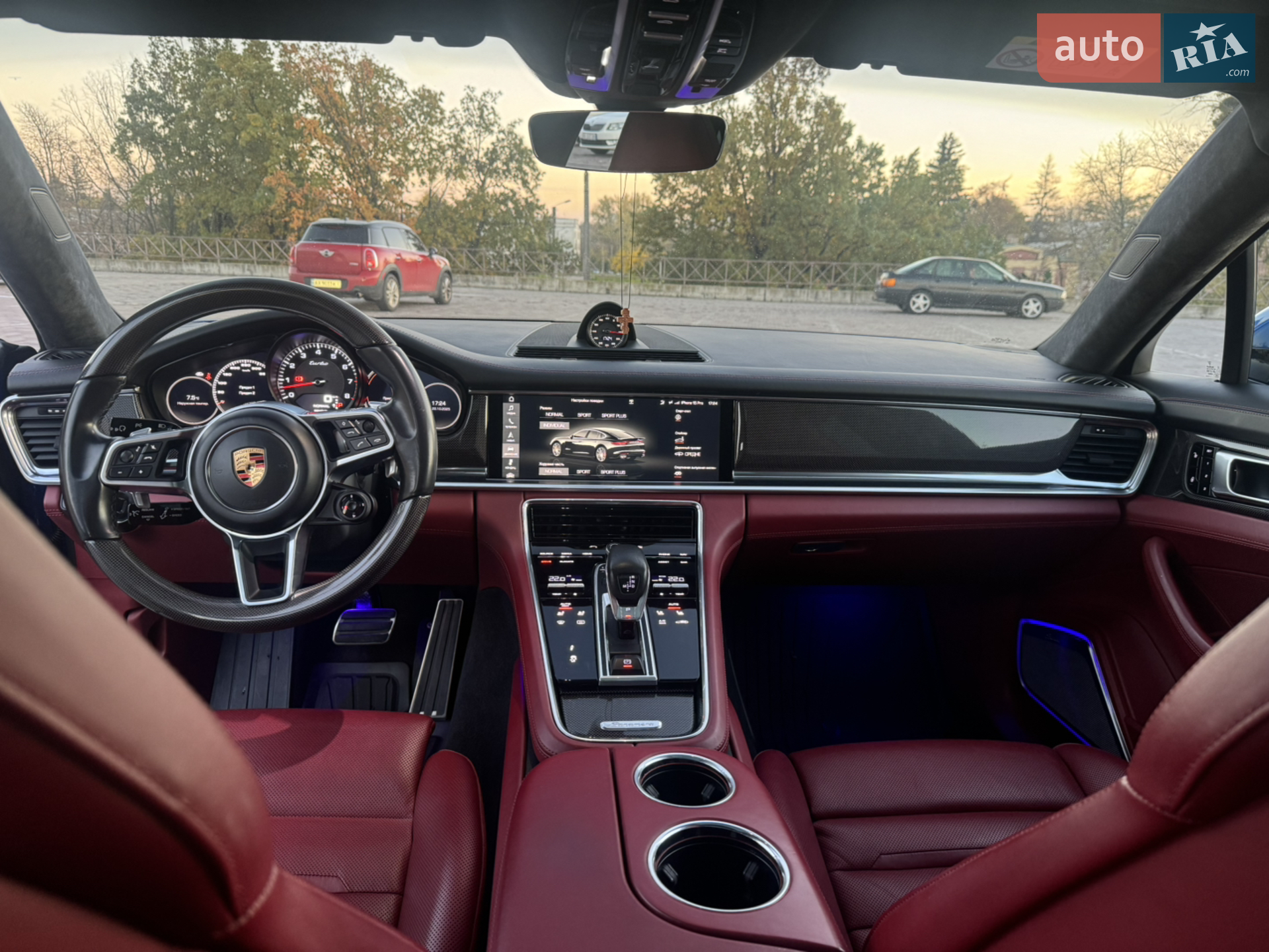 2017 Porsche Panamera - мініатюра 12