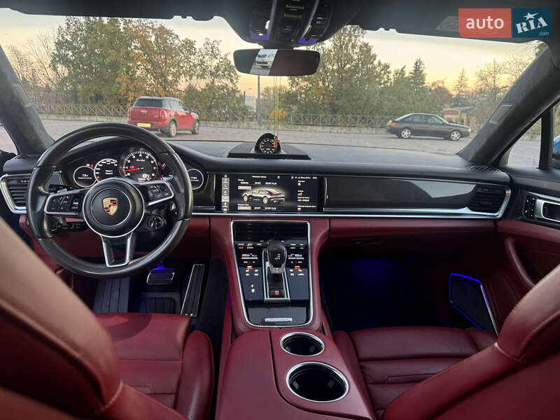 Фастбек Porsche Panamera 2017 в Києві фото 12 Фастбек Porsche Panamera 2017 в Києві