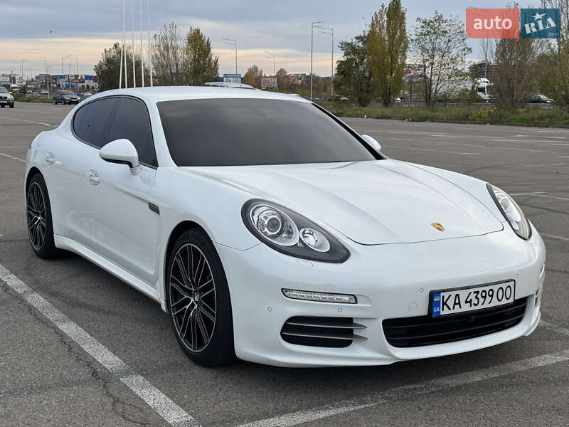 Porsche Panamera 2013