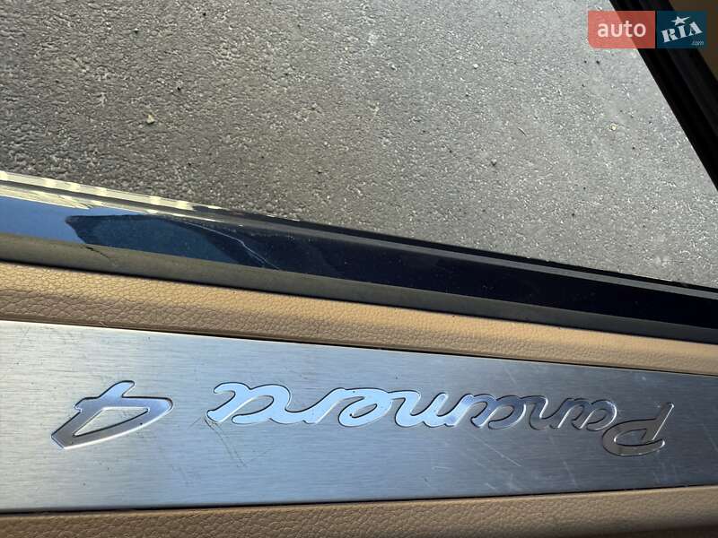 Фастбэк Porsche Panamera 2013 в Киеве