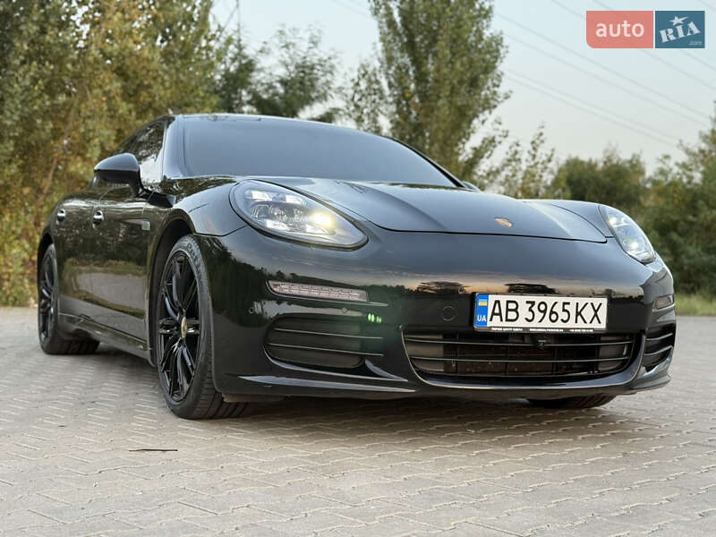 Фастбэк Porsche Panamera 2014 в Киеве