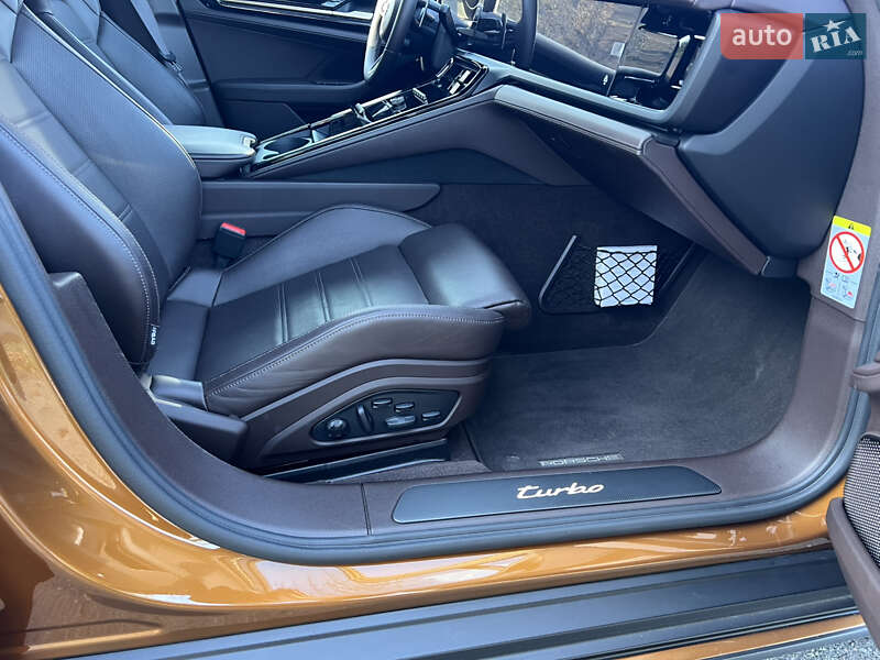 Фастбек Porsche Panamera 2024 в Києві