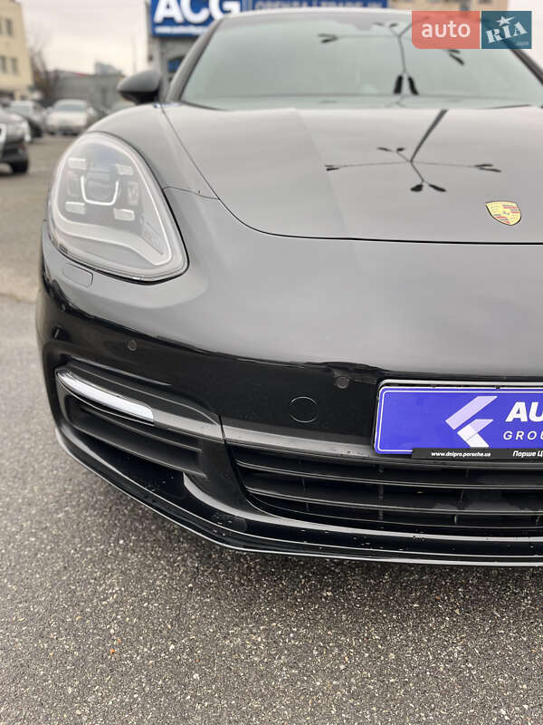 Фастбэк Porsche Panamera 2019 в Киеве фото 7 Фастбэк Porsche Panamera 2019 в Киеве