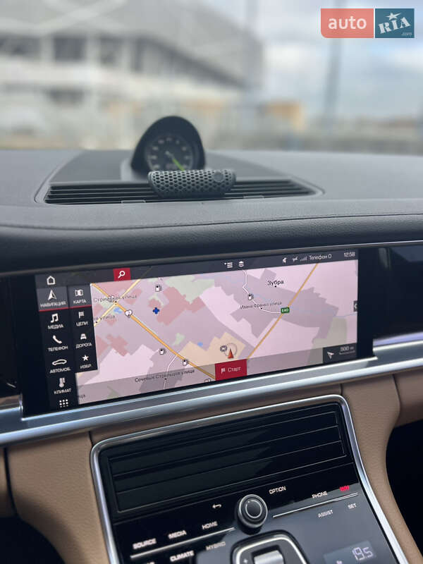 Фастбек Porsche Panamera 2017 в Львові