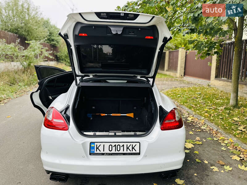 Фастбек Porsche Panamera 2012 в Києві фото 35 Фастбек Porsche Panamera 2012 в Києві